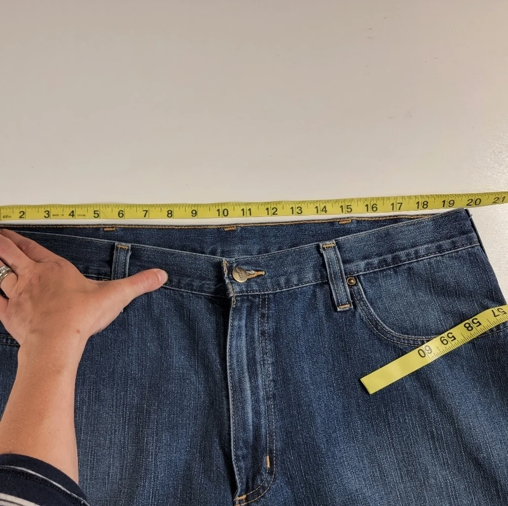 Carhartt DENIM RELAXED FIT WORK JEANS 39x31 EUC (no sz tag)